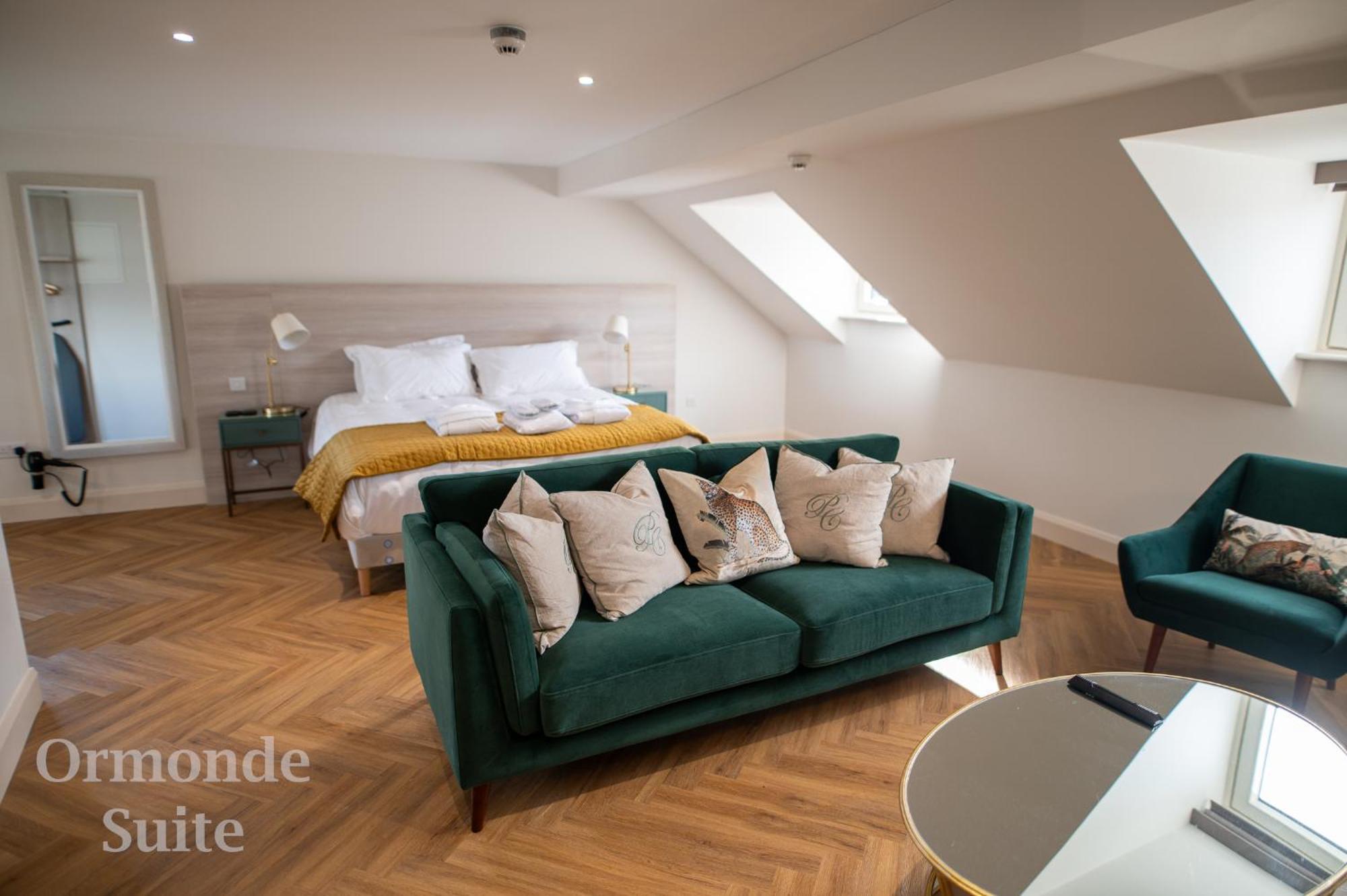 Kilkenny Suites Eksteriør bilde